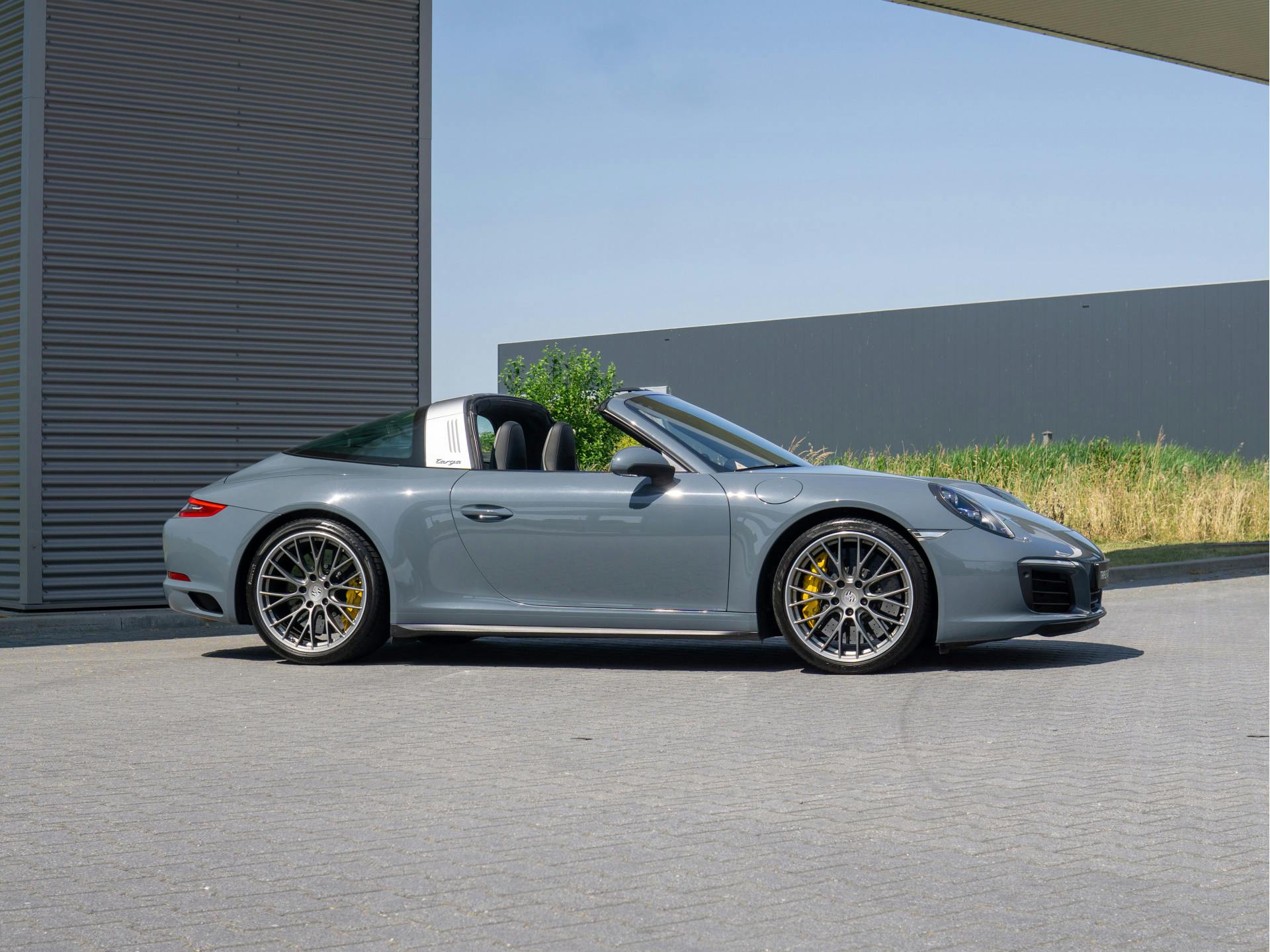 Porsche 911 3.0 Targa 4S | Burmester | Sportuitlaat | Keramisch